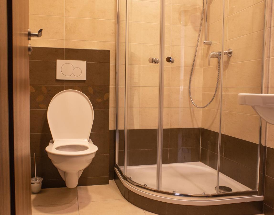 Beseda Hotel Ceske Budejovice Bagian luar foto